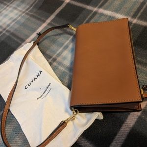 Cuyana Double-Zip leather pouch